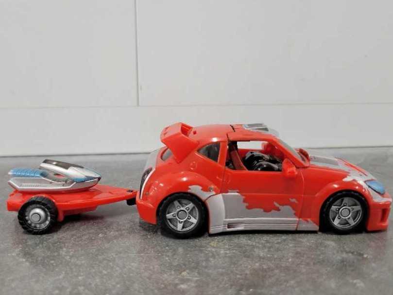 Cliffjumper Vehicle Mode  - Hasbro (Classics) action figure collectible - Main Image 3