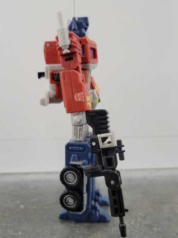 Optimus Prime VS Megatron Ultimate Battle - Hasbro (Classics) action figure collectible - Main Image 3