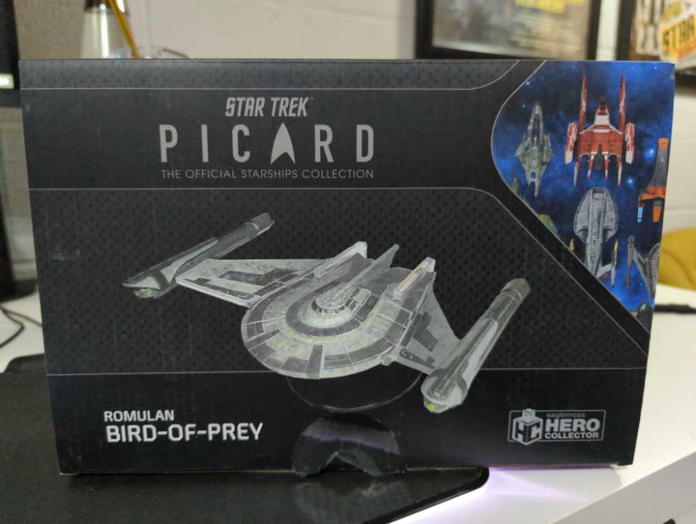Romulan Bird Of Prey - Eaglemoss Collections (Star Trek: Picard) action figure collectible [Barcode 5059072046138] - Main Image 2