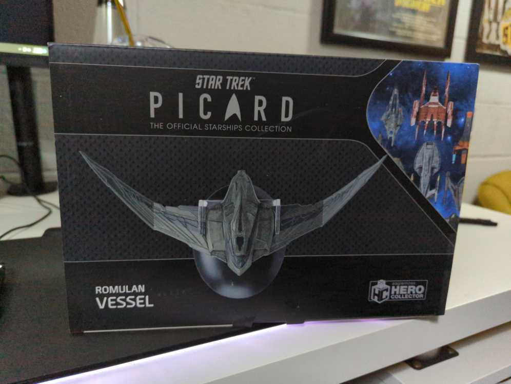 Romulan Vessel - Eaglemoss Collections (Star Trek: Picard) action figure collectible [Barcode 5059072046152] - Main Image 2