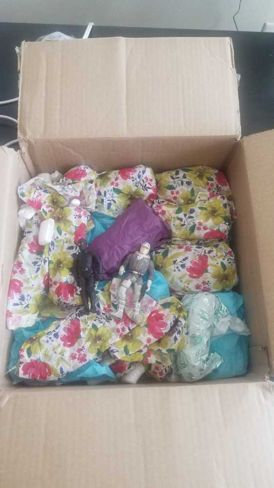 Star Wars - Box of 3"-4” Figuers  action figure collectible - Main Image 2