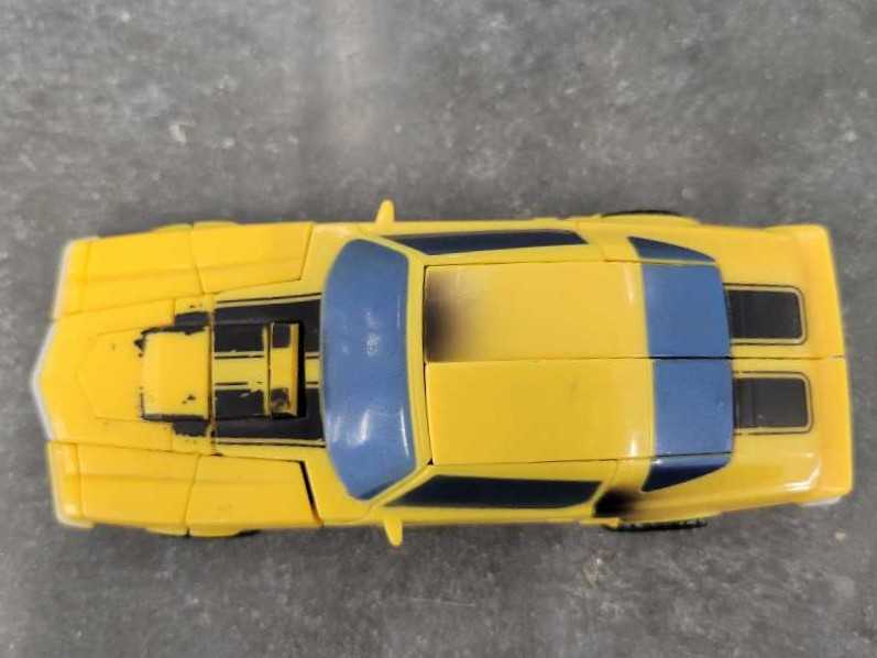 Bumblebee 76 Vehicle Mode  - Hasbro (Movie) action figure collectible - Main Image 2