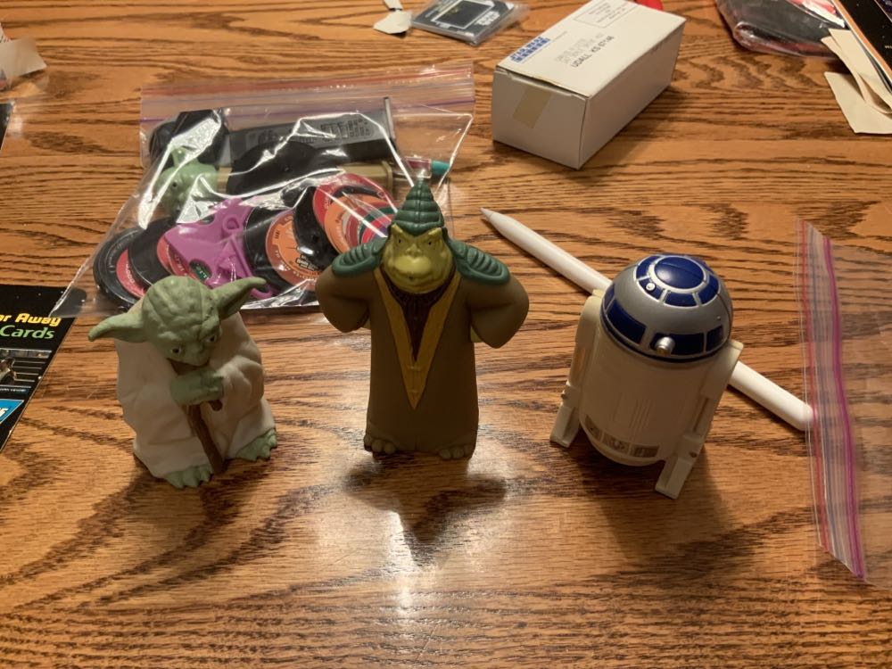 Game- Star Wars Lunch Box W/ Cookie Cutters  (Power Of The Force) action figure collectible [Barcode 610290028372] - Main Image 3