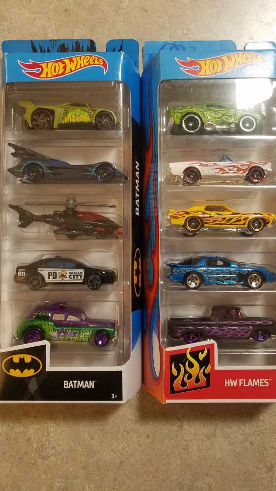 Hot Wheels - Packs Of 5 Cars  action figure collectible - Main Image 2