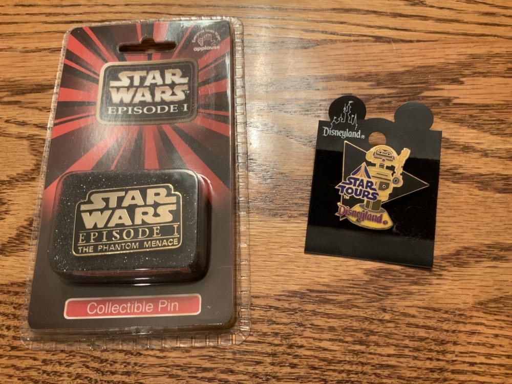 The Phantom Menace Collector Pin By Star Wars  (Episode I) action figure collectible [Barcode 083361617001] - Main Image 2