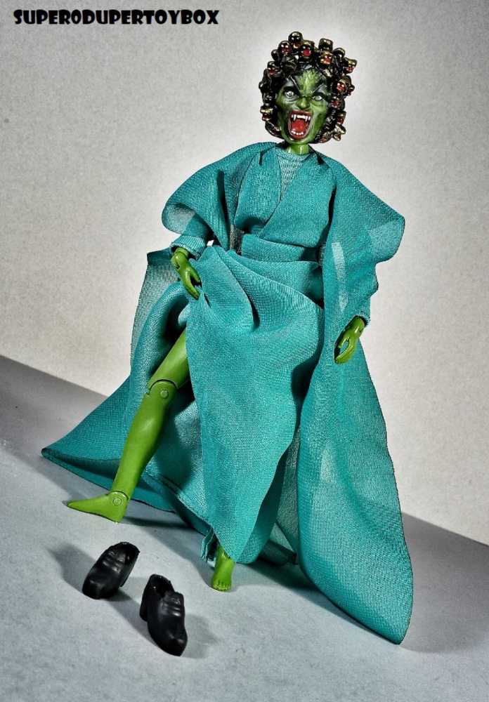 Mego Medusa - MEGO Corp. (Horror) action figure collectible [Barcode 850033232226] - Main Image 3