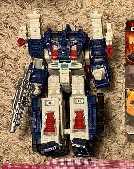 Ultra Magnus  - Hasbro (Seige) action figure collectible - Main Image 2