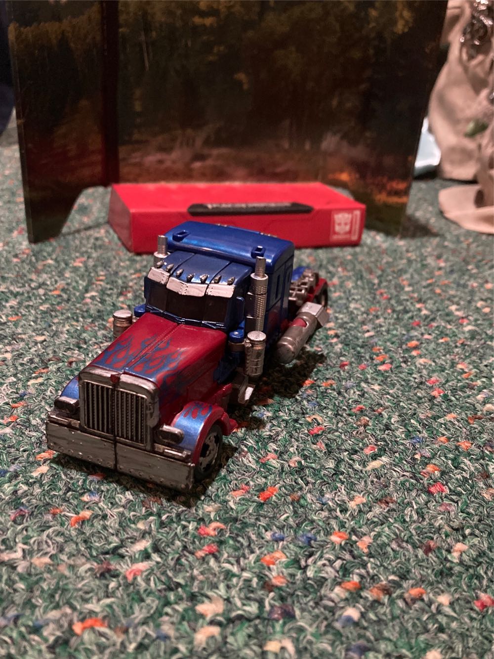 Transformers Studio Series: 05 Optimus Prime - Takara / Hasbro action figure collectible - Main Image 3