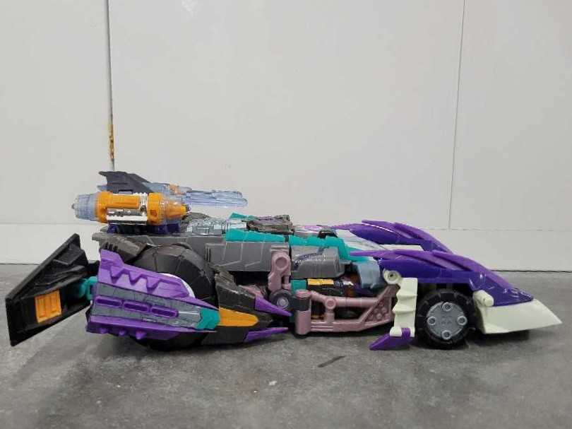 Megatron Leader 2nd Vehicle Mode  - Hasbro (Cybertron) action figure collectible - Main Image 3