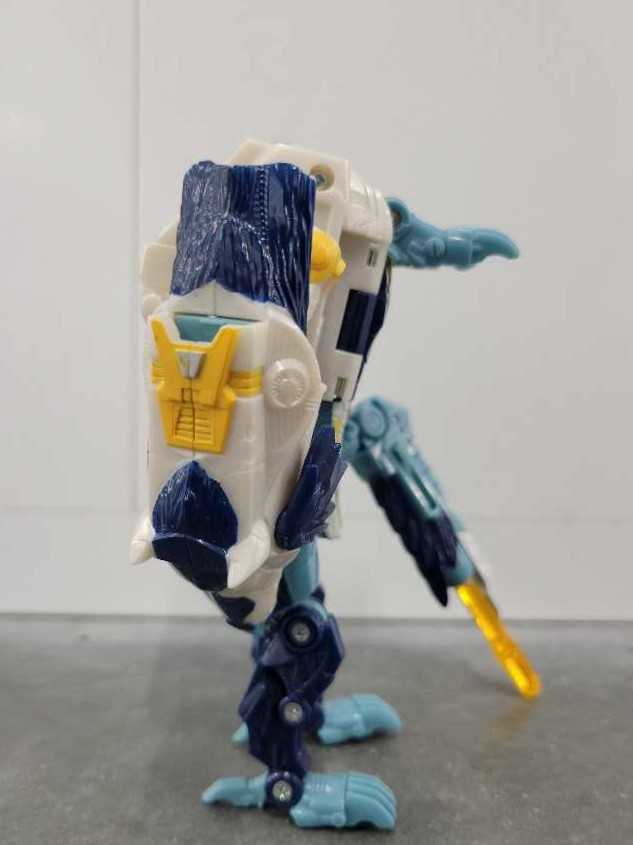 Snarl 2nd Robot Mode - Hasbro (Cybertron) action figure collectible - Main Image 3