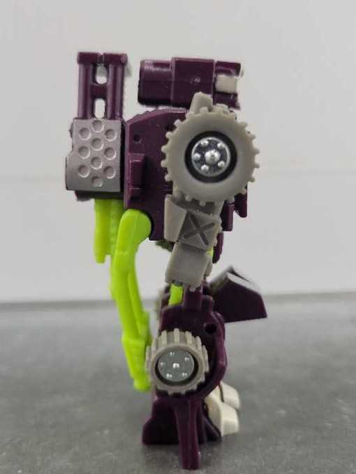 Kobushi VS Landslide - Hasbro (Cybertron) action figure collectible - Main Image 2