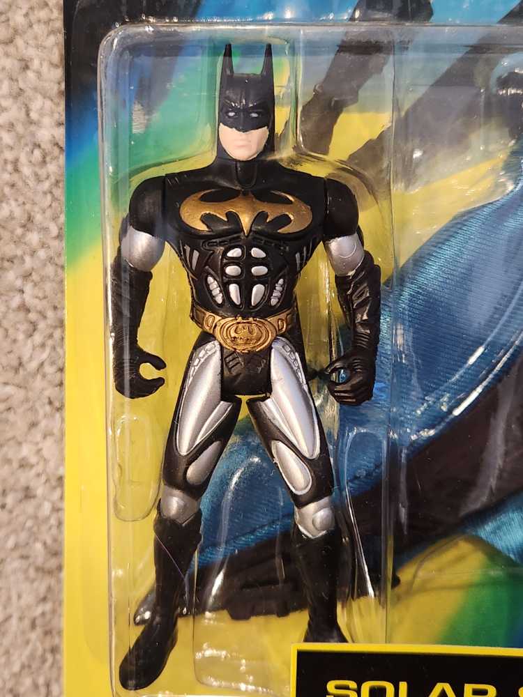 Batman (Solar Shield) - Kenner (Batman: Batman Forever) action figure collectible [Barcode 076281641942] - Main Image 3