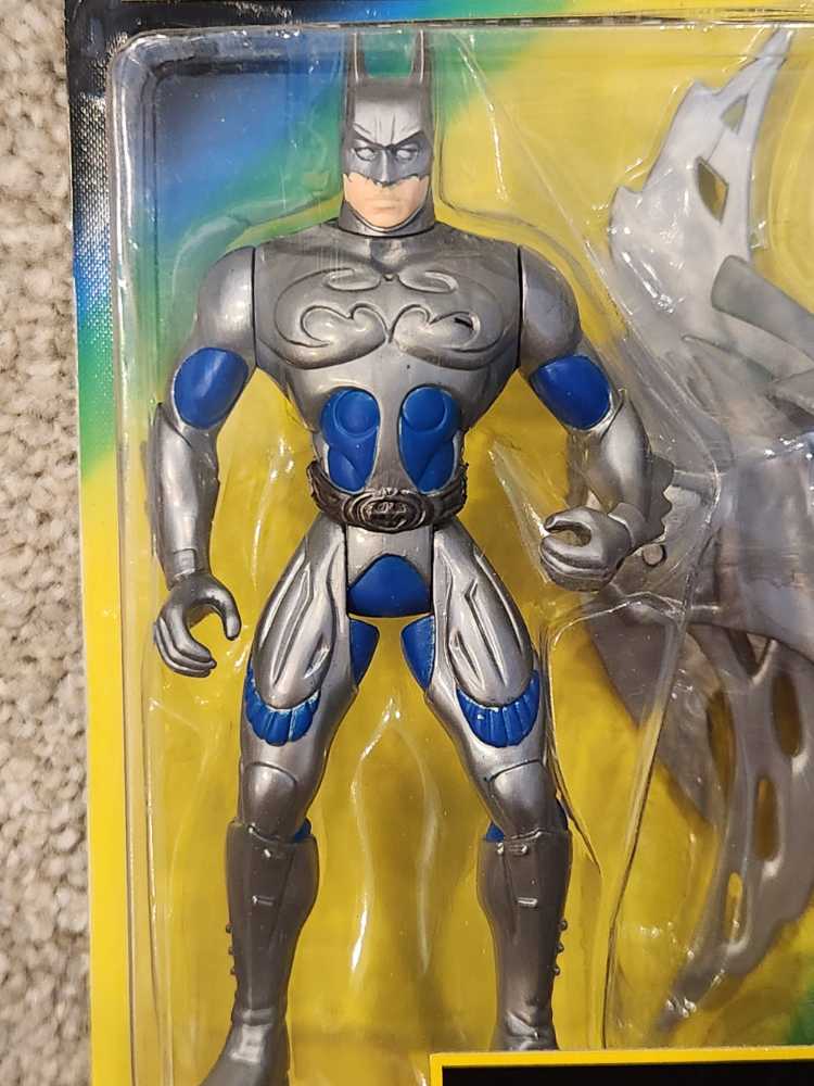 Batman (Wing Blast) - Kenner (Batman: Batman Forever) action figure collectible [Barcode 076281641874] - Main Image 3