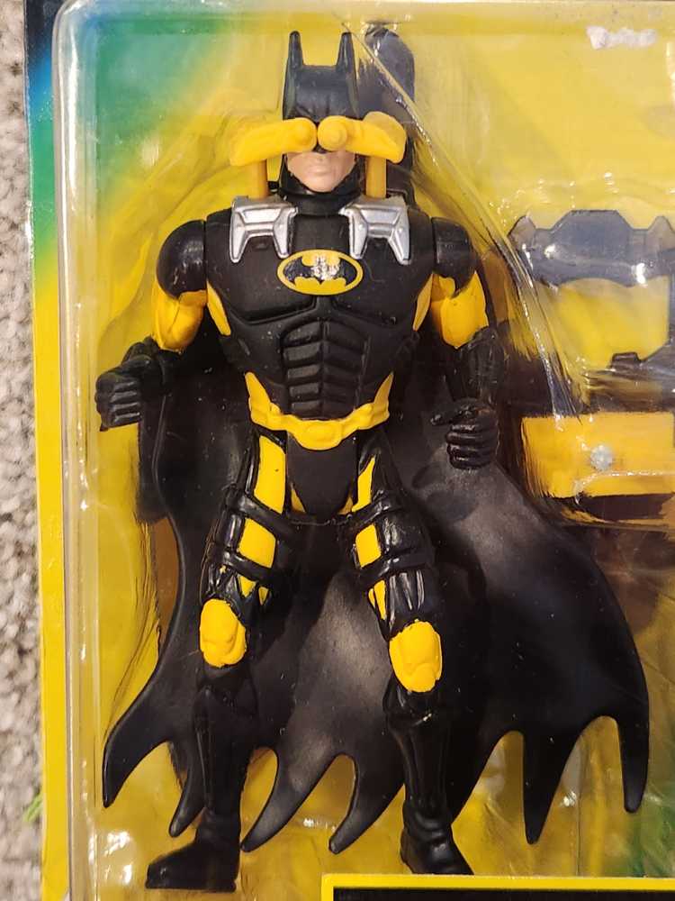 Batman (Night Hunter) - Kenner (Batman: Batman Forever) action figure collectible [Barcode 076281641546] - Main Image 3