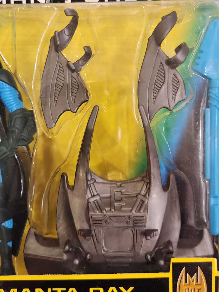Batman (Manta Ray) - Kenner (Batman: Batman Forever) action figure collectible [Barcode 076281641539] - Main Image 4