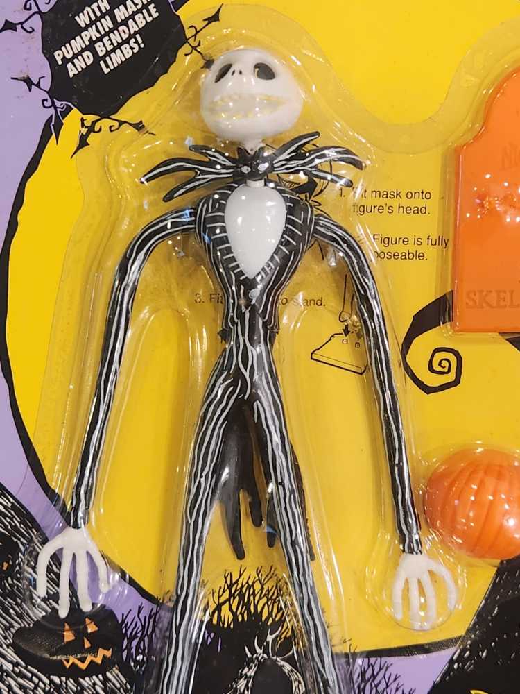 Jack Skellington - Hasbro (Tim Burton’s Nightmare Before Christmas) action figure collectible [Barcode 038976801024] - Main Image 3
