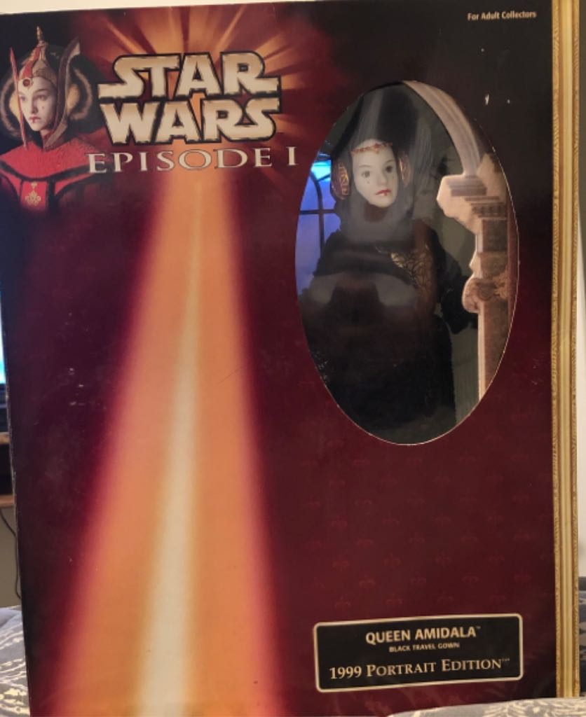 Lemax Village Collection Clearing A Path #52049