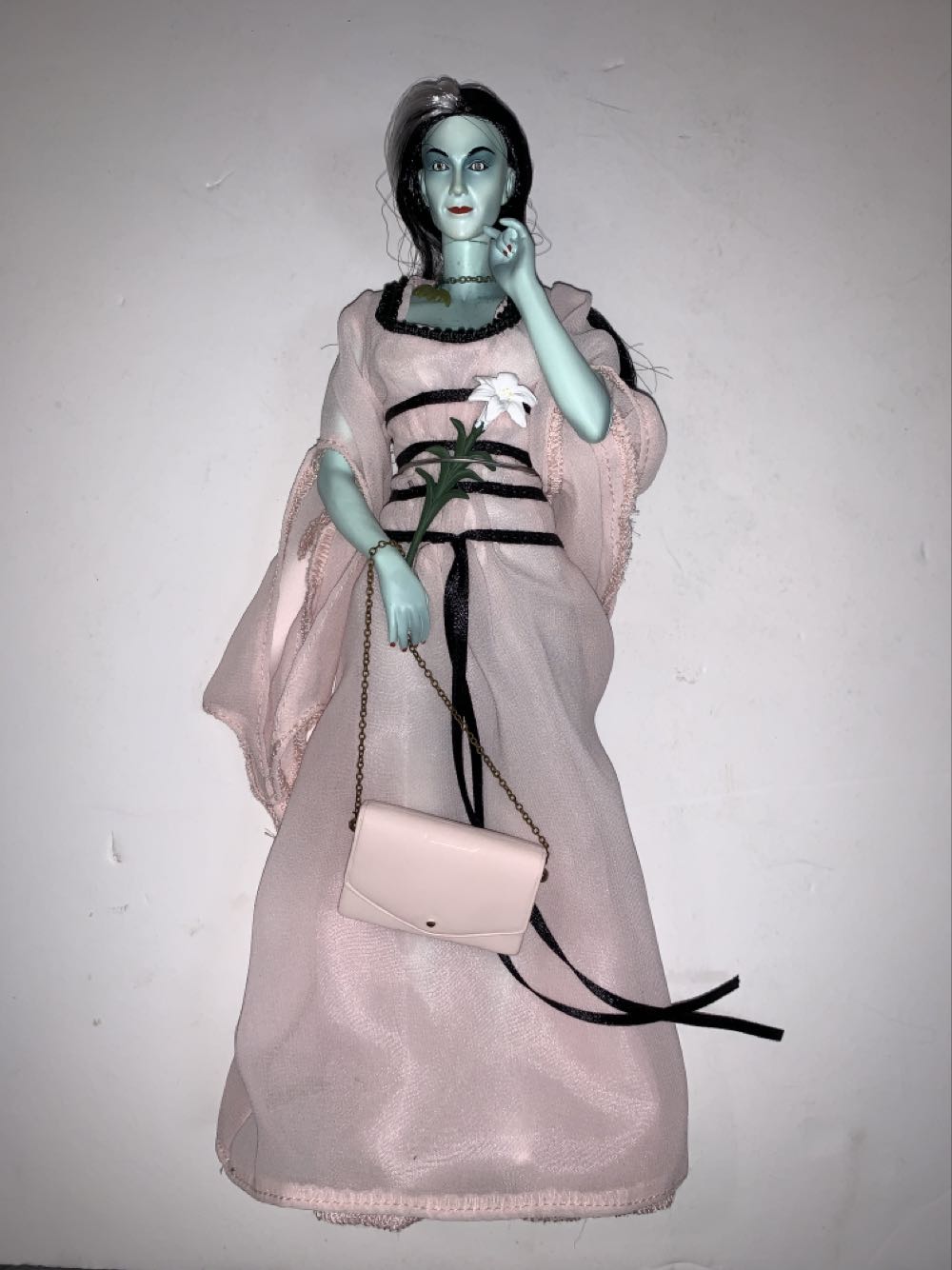 The Munsters Lily Munster - Majestic Studios action figure collectible [Barcode 791898662615] - Main Image 4