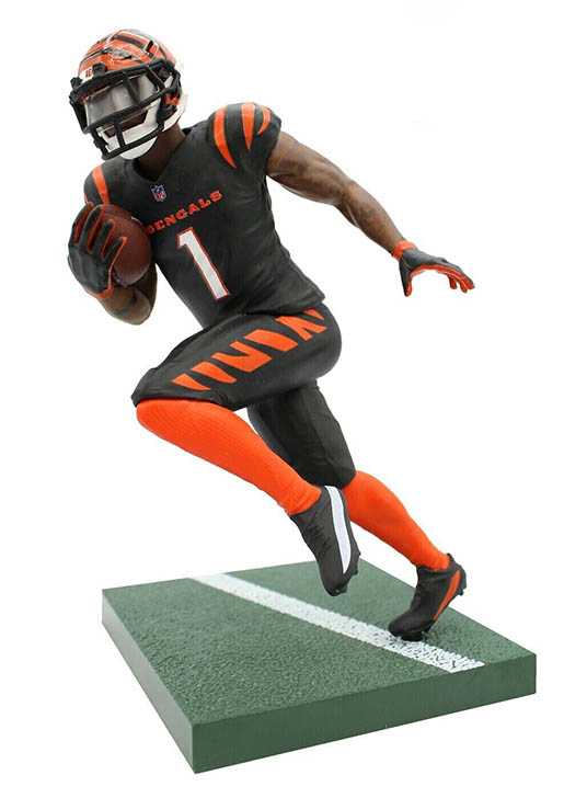 Ja’marr Chase - Imports Dragon (Sports) action figure collectible [Barcode 672781015100] - Main Image 2