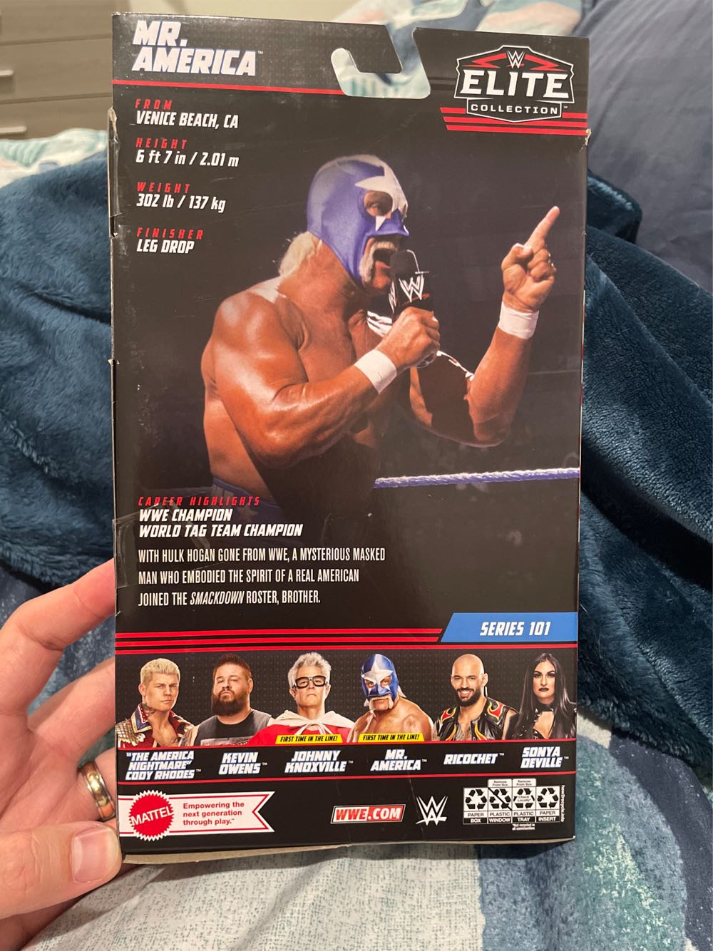 Hulk Hogan (Mr. America) - Mattel (WWE Elite Series 101) action figure collectible [Barcode 194735105502] - Main Image 2