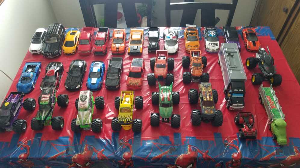 Cars - 1/24 Scale  action figure collectible - Main Image 4