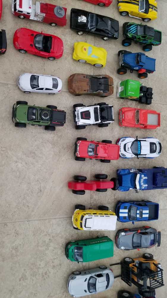 Cars - 1/36 Scale  action figure collectible - Main Image 2