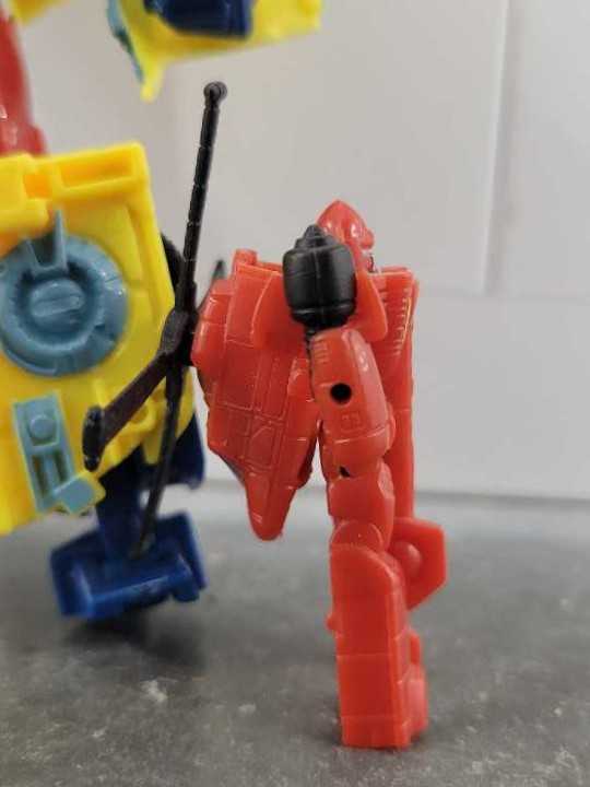 Jolt With Hot Shot Hotshot - Hasbro (Universe 2.0) action figure collectible - Main Image 2