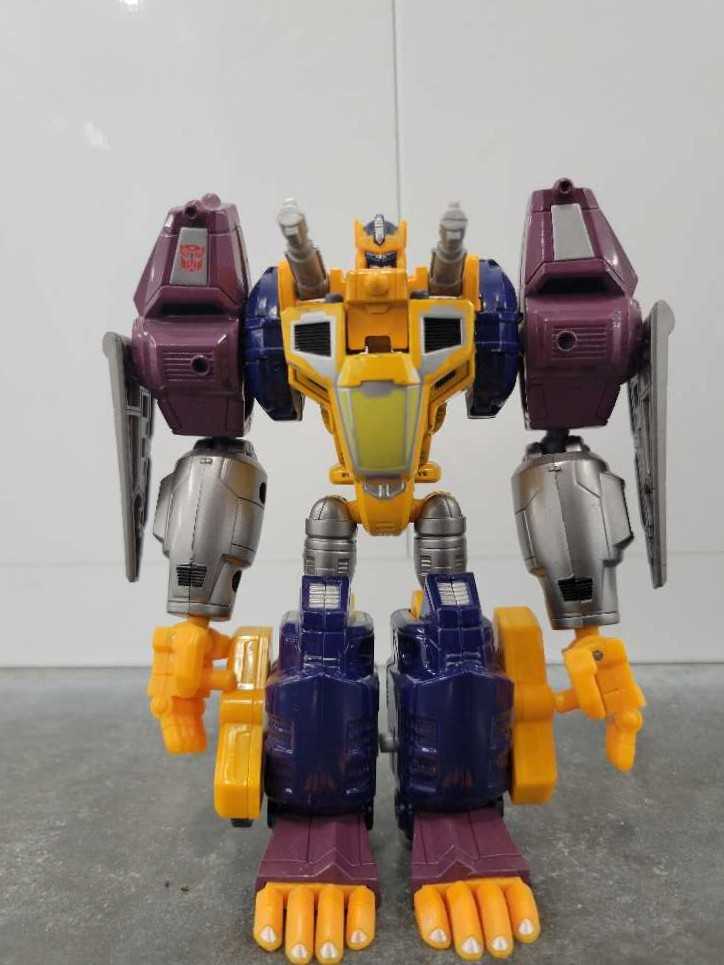 Optimus Primal Robot Mode - Hasbro (Titanium) action figure collectible - Main Image 2