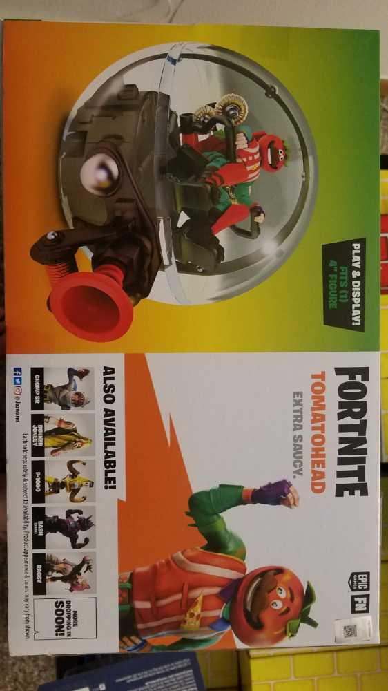Fortnite - The Baller With Tomotahead  action figure collectible [Barcode 191726492634] - Main Image 2