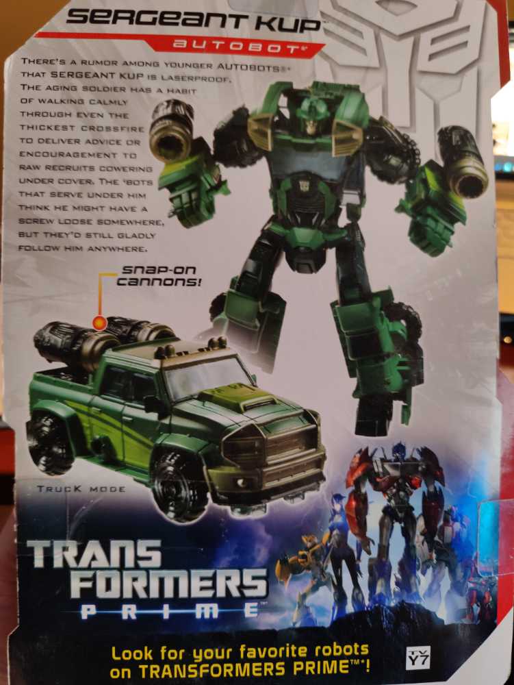 Sergeant Kup - Hasbro (Transformers Prime) action figure collectible [Barcode 653569768463] - Main Image 3