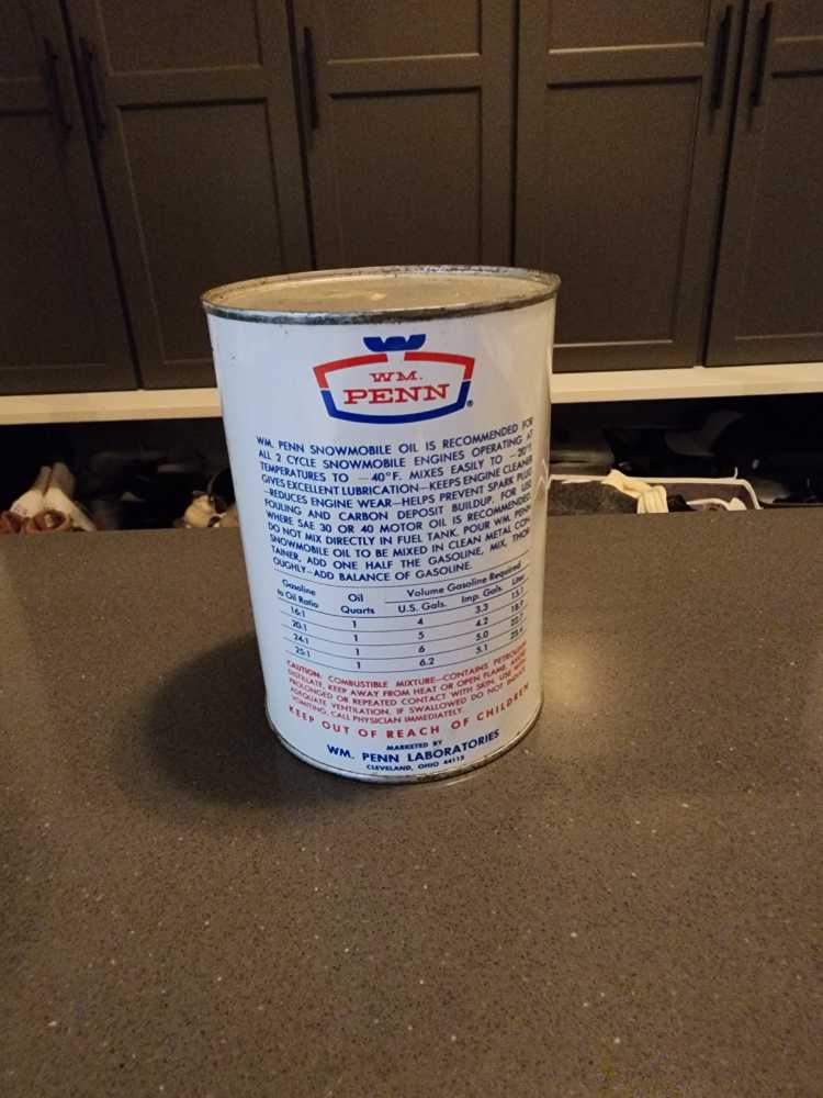 W.M. Penn Snowmobile Oil ( Full Can)(147)  action figure collectible - Main Image 2