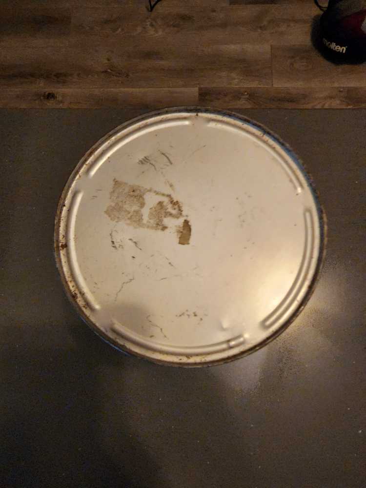 W.M. Penn Snowmobile Oil ( Full Can)(147)  action figure collectible - Main Image 3