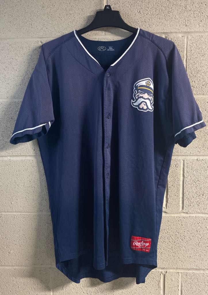 The 1st Doctor With Saucer Commander From Dalek Invasion Of Earth