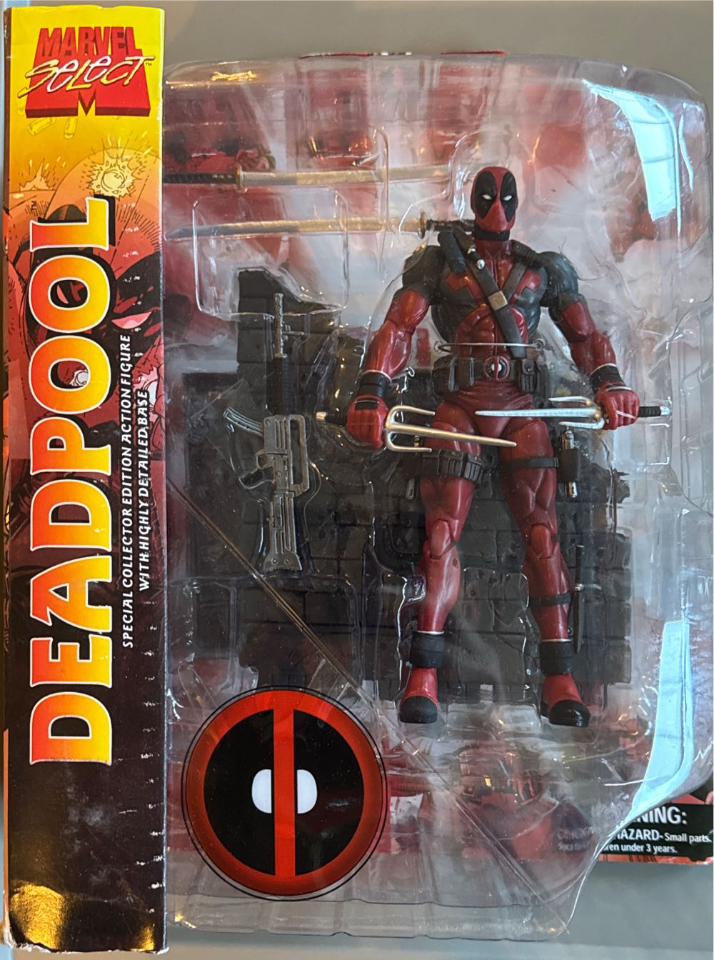 Diamond select toys marvel select: deadpool action figure - Diamond Select Toys (Marvel Select) action figure collectible [Barcode 699788720776] - Main Image 3