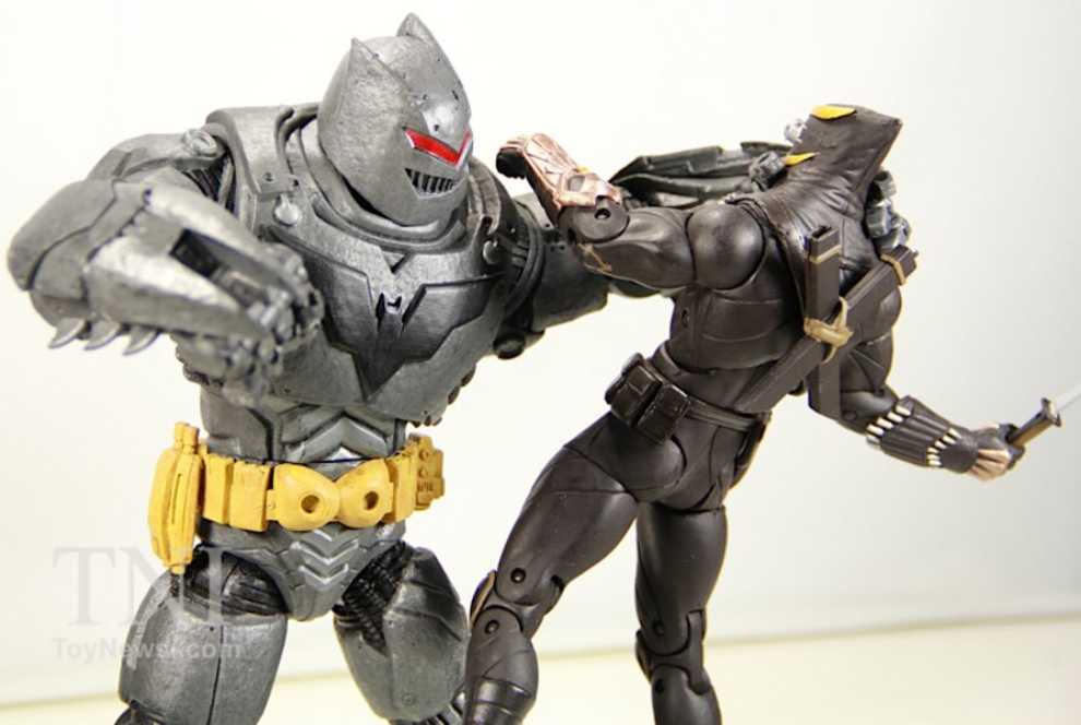 DC Comics Designer Series Thrasher Suit Batman - DC Direct (DC Comics Designer Series) action figure collectible [Barcode 761941322568] - Main Image 4