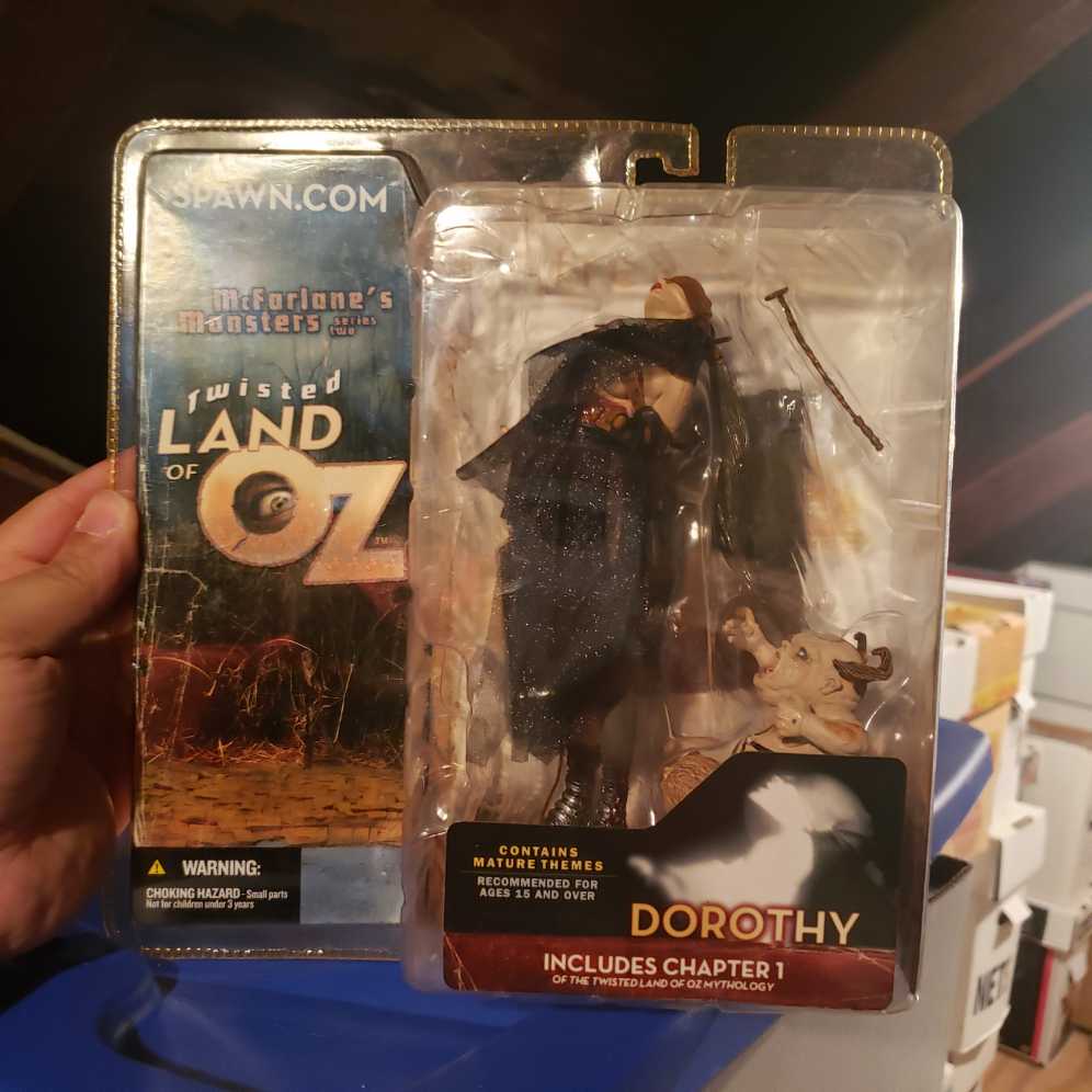 Twisted Land Of Oz - Dorothy - McFarlane Toys (Mcfarlane’s Monsters 2 Twisted Land Of Oz) action figure collectible [Barcode 787926402162] - Main Image 3