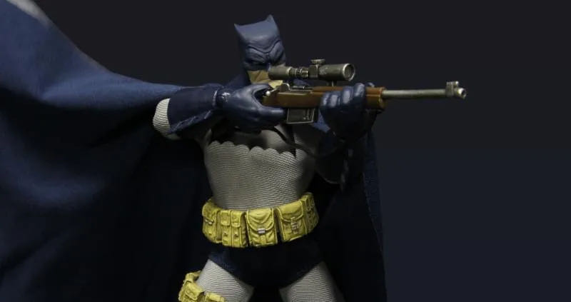 4 Batman Dark Knight Exclusive - Mezco Toyz (Mezco One 12) action figure collectible - Main Image 3
