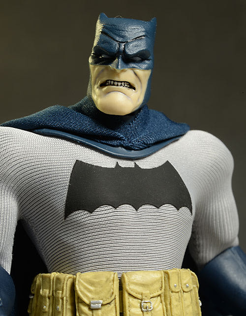 4 Batman Dark Knight Exclusive - Mezco Toyz (Mezco One 12) action figure collectible - Main Image 4