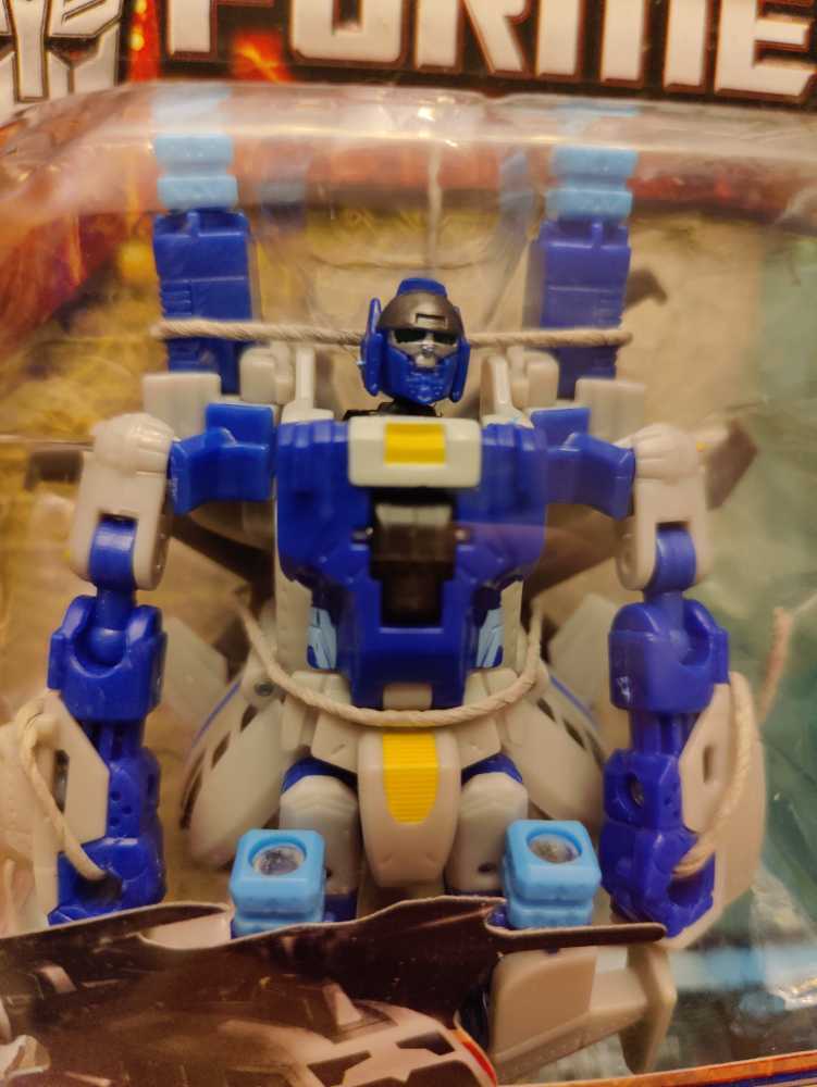 Searchlight w/ Backwind  (Transformers Power Core Combiners) action figure collectible [Barcode 653569493525] - Main Image 3
