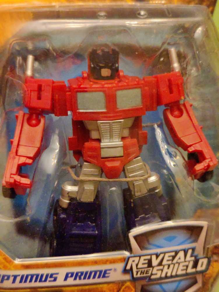 Optimus Prime  action figure collectible - Main Image 2