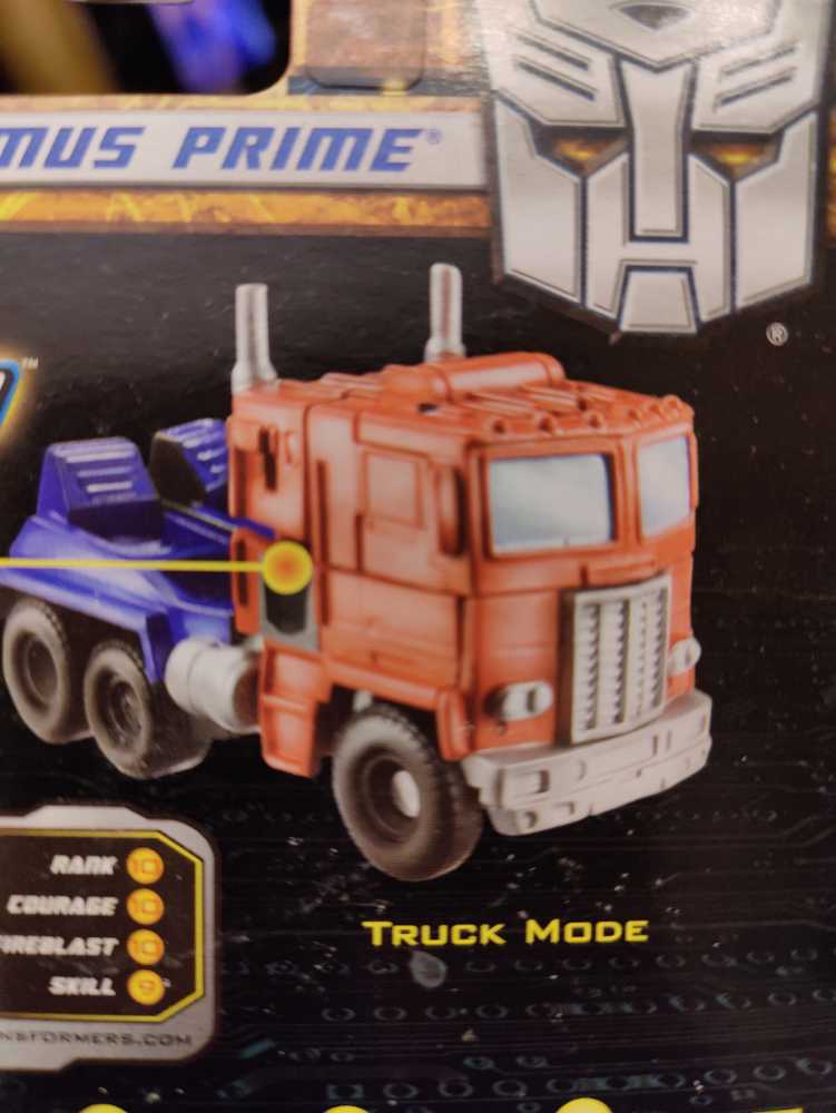 Optimus Prime  action figure collectible - Main Image 4