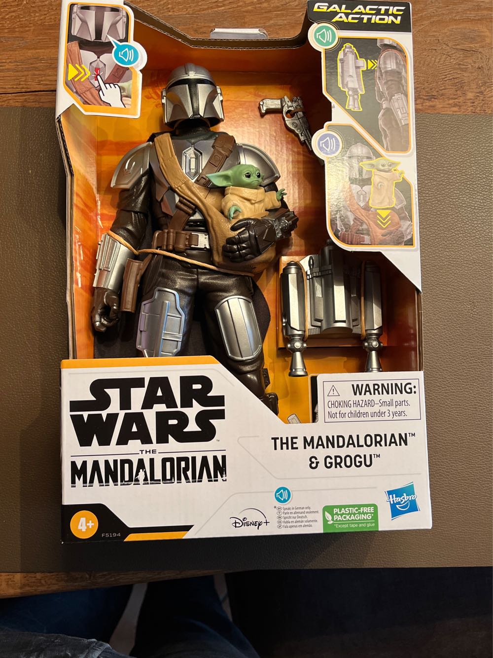 Hasbro Star Wars Galactic Action The Mandalorian & Grogu Interactive Electron... - Hasbro (Star Wars Mandalorian) action figure collectible [Barcode 5010994175238] - Main Image 2