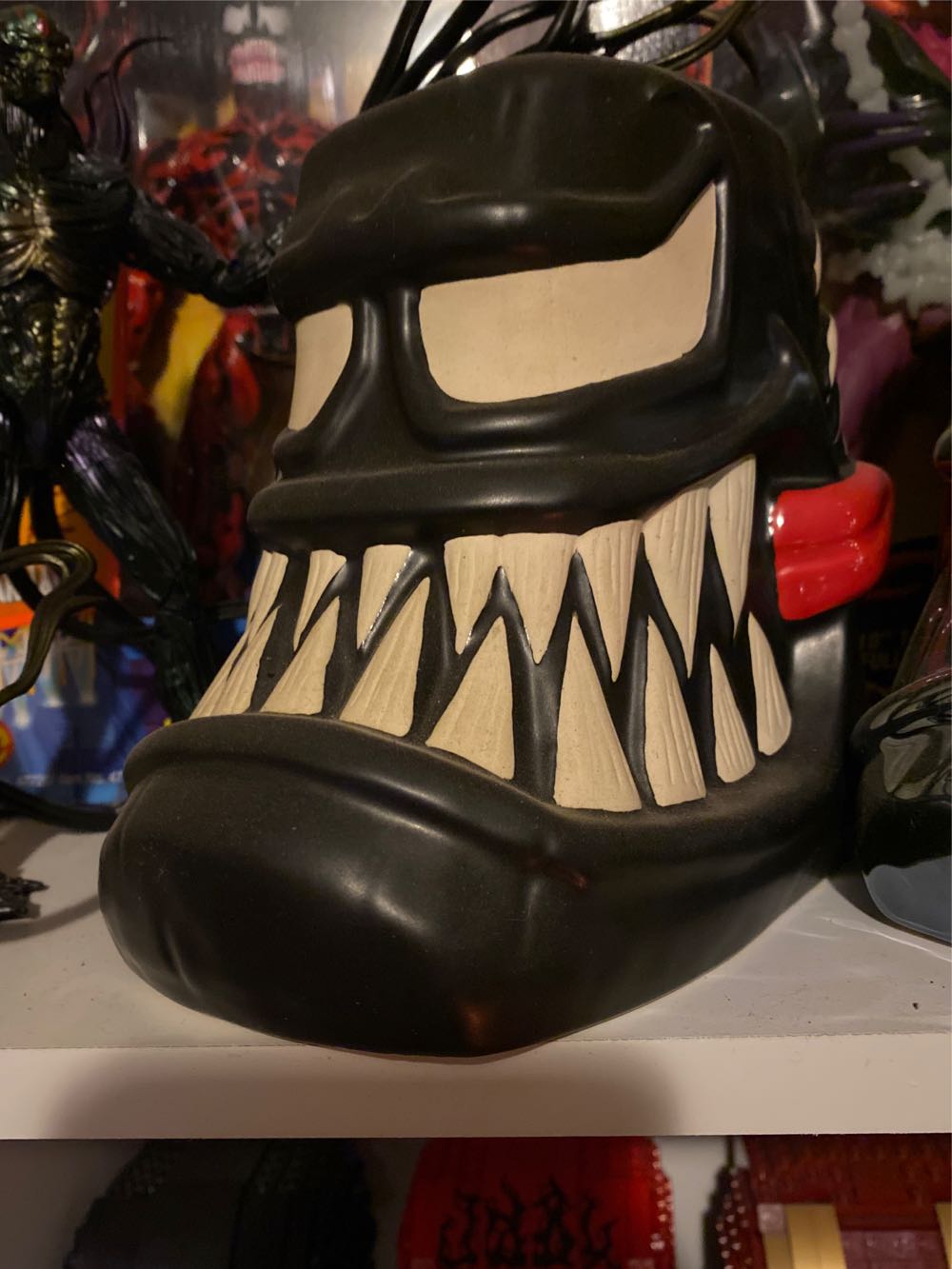 Mondo Venom Tiki - Mondo Toys action figure collectible [Barcode 850010229270] - Main Image 2