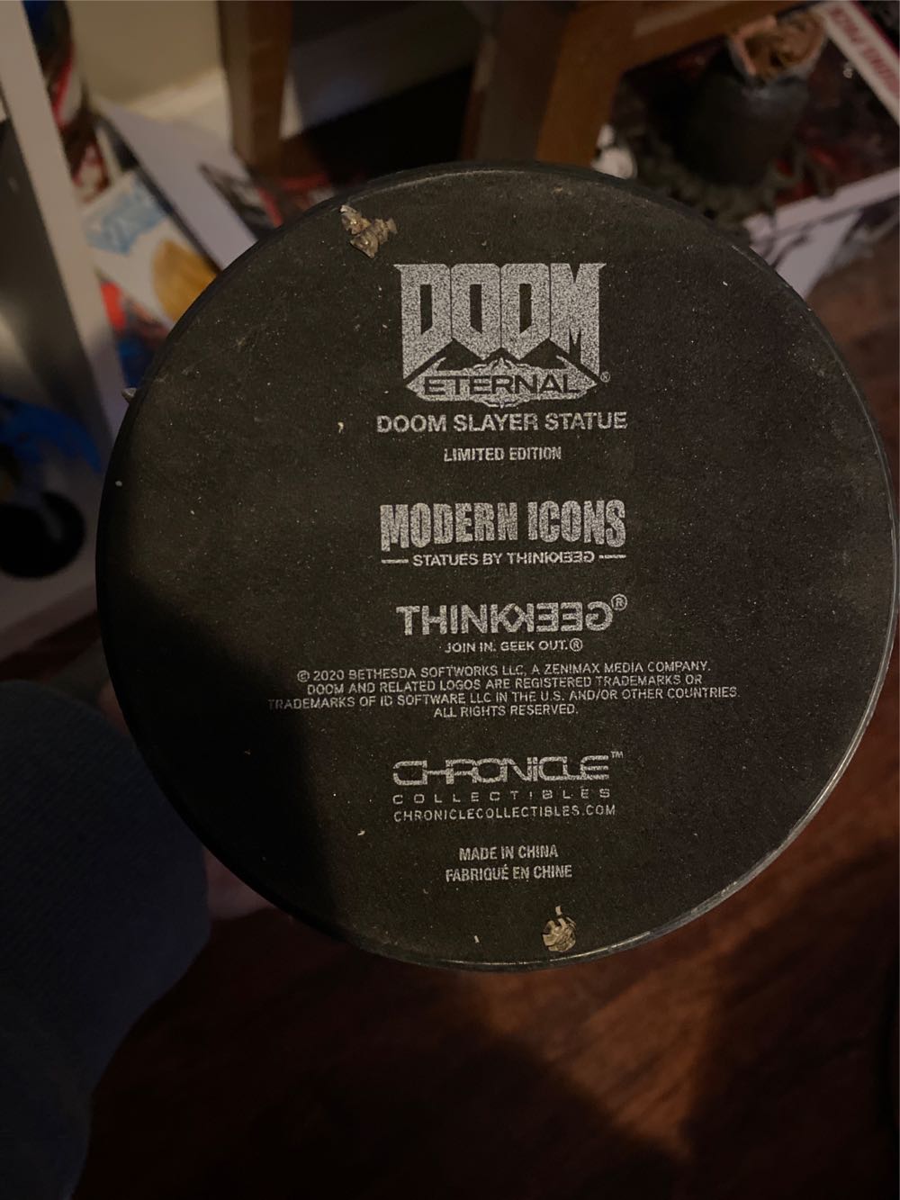 Doom Guy Statue - Thinkgeek action figure collectible - Main Image 2