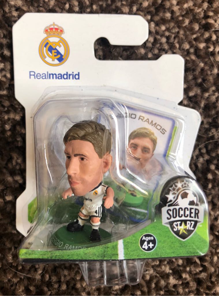 SoccerStarz - Real Madrid - Sergio Ramos - Creative Toys Company action figure collectible [Barcode 5060220221529] - Main Image 2
