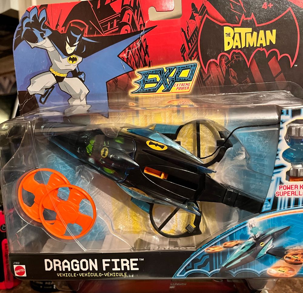 The Batman Dragon Fire Vehicle - Mattell action figure collectible [Barcode 027084302141] - Main Image 2
