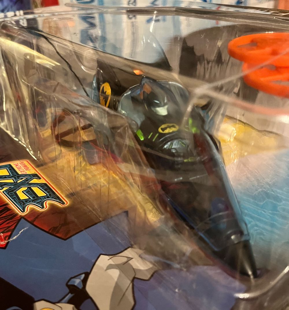 The Batman Dragon Fire Vehicle - Mattell action figure collectible [Barcode 027084302141] - Main Image 4