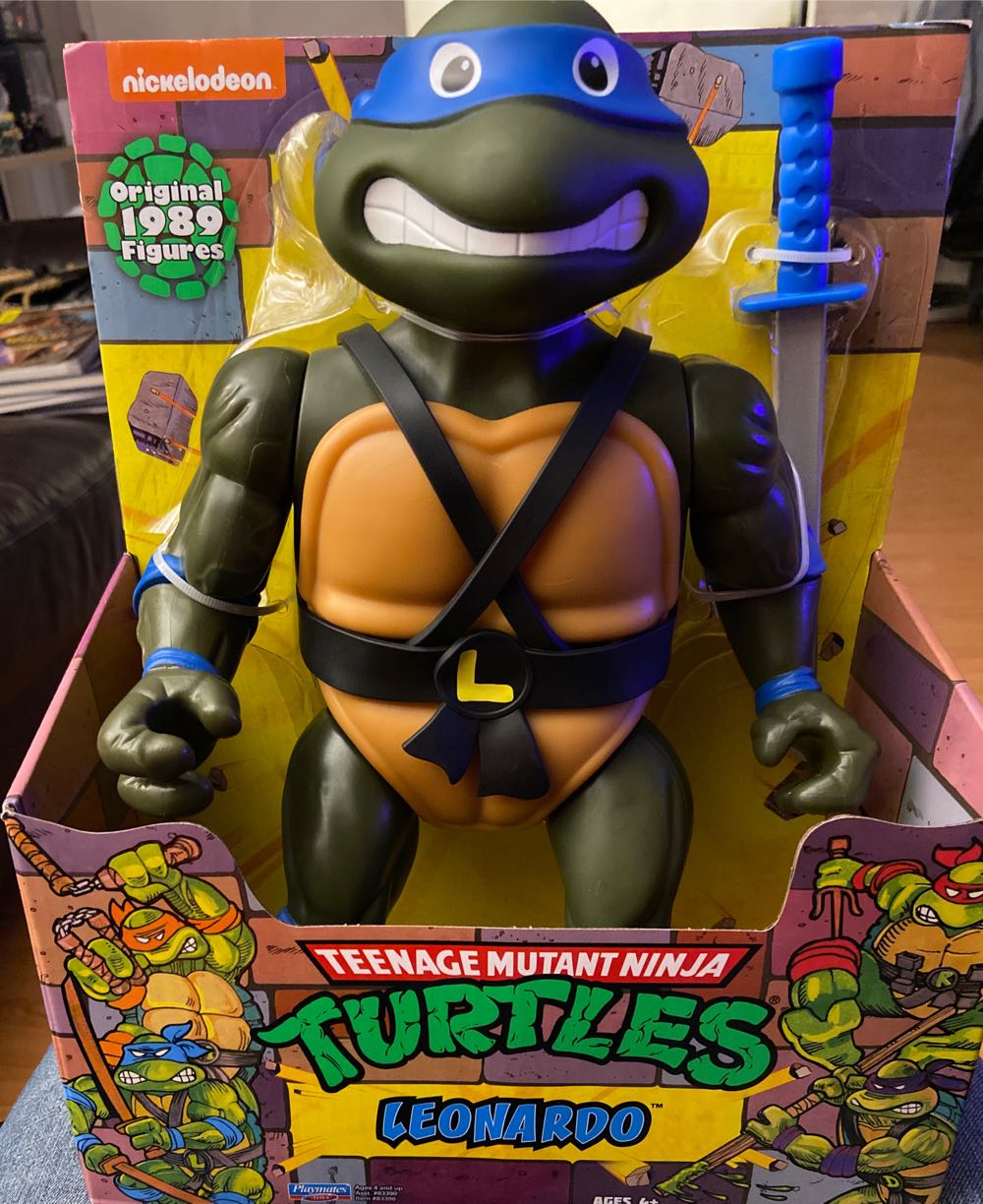 TMNT: Giant Leonardo - Playmates (TMNT 12 In) action figure collectible [Barcode 043377833963] - Main Image 4