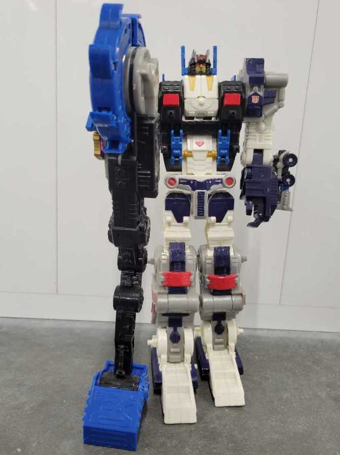 Metroplex With Drill Bit Drillbit - Hasbro (Cybertron) action figure collectible - Main Image 2