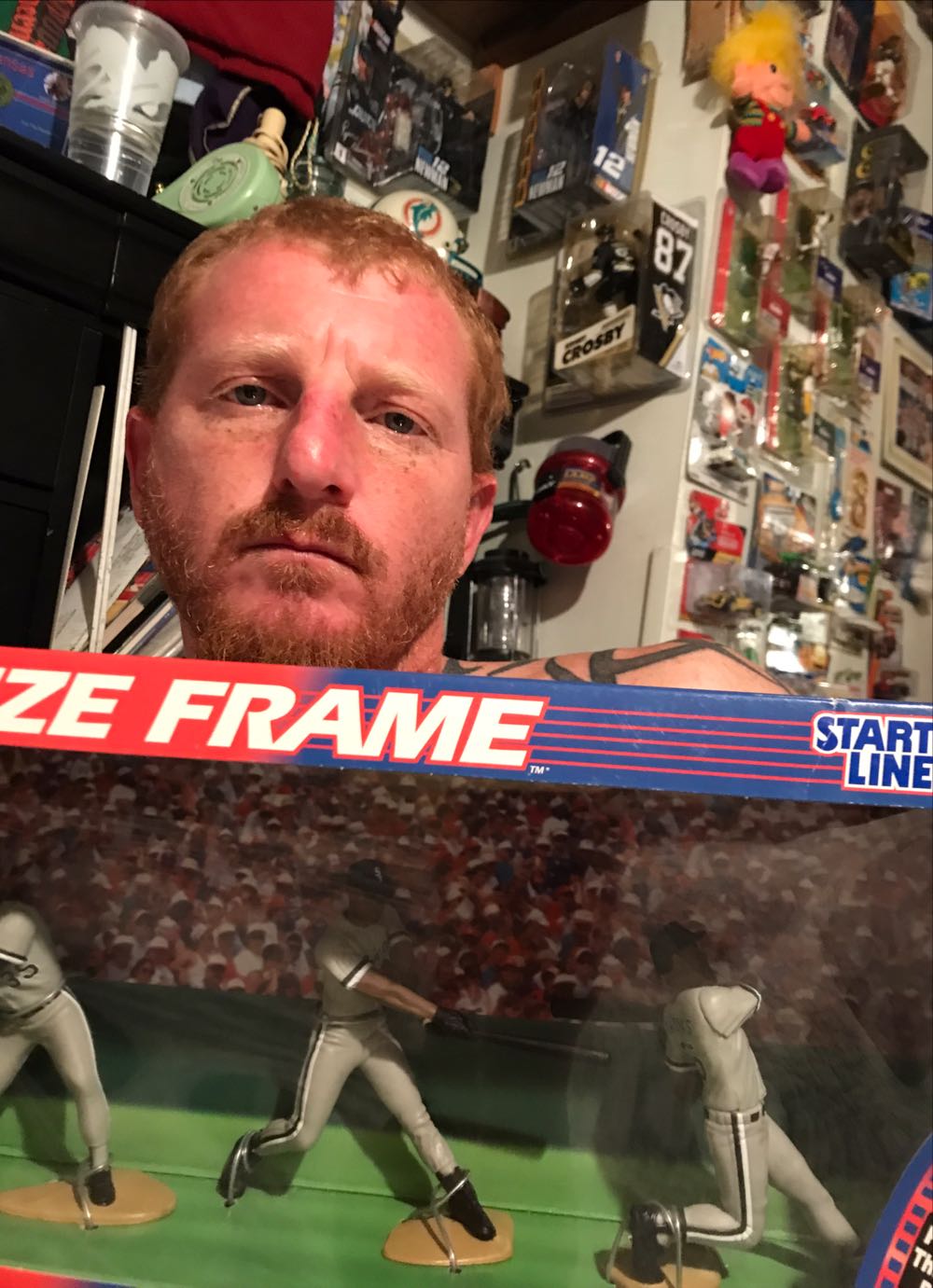 Freeze Frame Frank Thomas - Hasbo / Kenner (Starting Lineup Baseball) action figure collectible [Barcode 076281694535] - Main Image 3